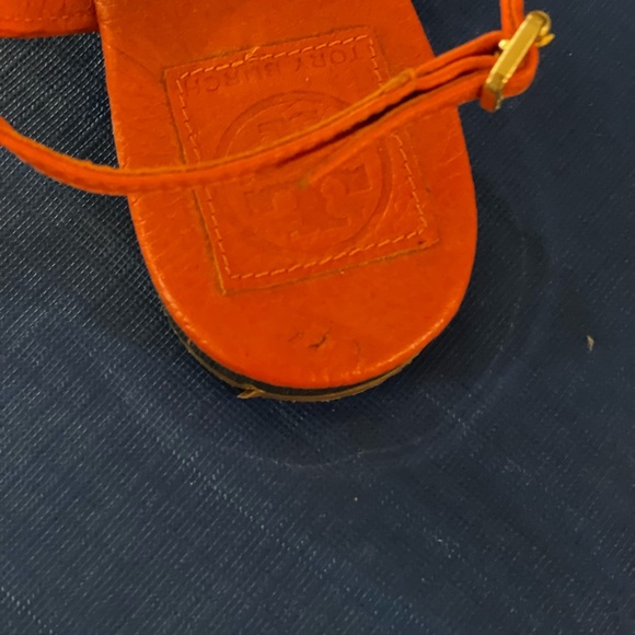 EUC Tory Burch Britton Flat Thong-Tumbled Leather Fire Orange size 6 - Picture 2 of 7